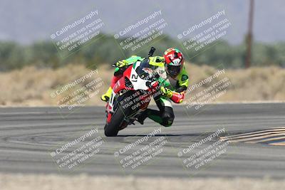 media/Oct-13-2025-Moto Forza (Mon) [[a66d839500]]/3-B Group/Session 3 (Turn 16)/